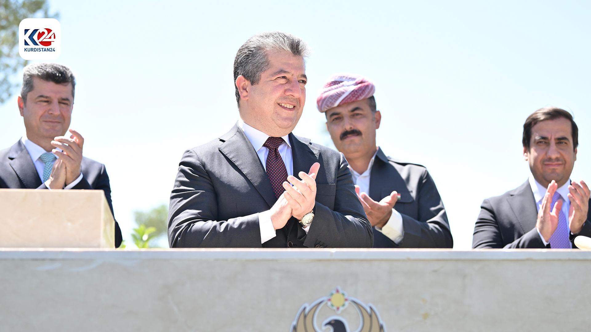 سەرۆکوەزیران مەسرور بارزانی لە کاتی دانانی بەردی بناغەی دوو پارکەکە لە دهۆک